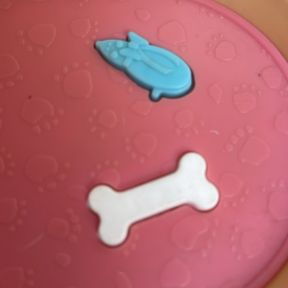 VTG 1995 Barbie pet bed pink, oval-shaped makes cat/dog noises press mouse/bone - Picture 3 of 8